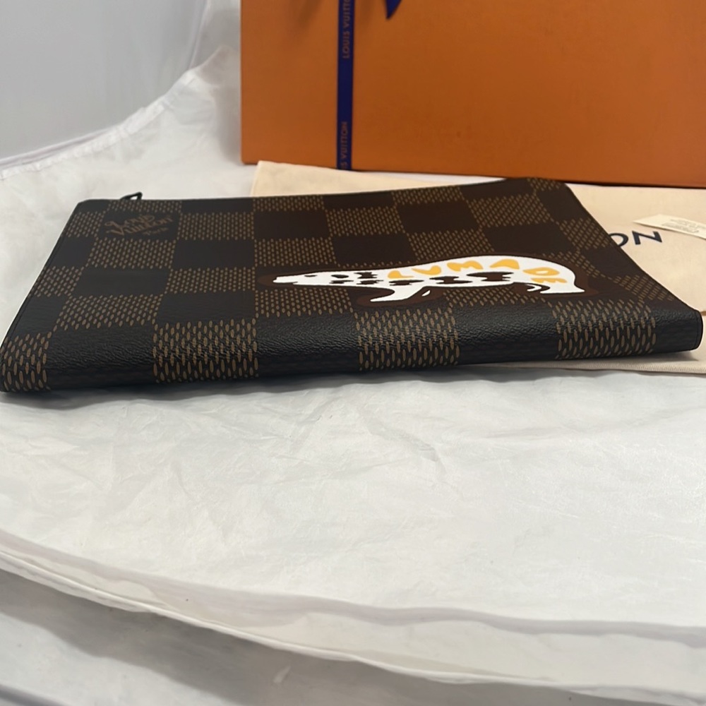 Louis Vuitton X Nigo Giant Pochette Jour GM - Picture 9 of 14